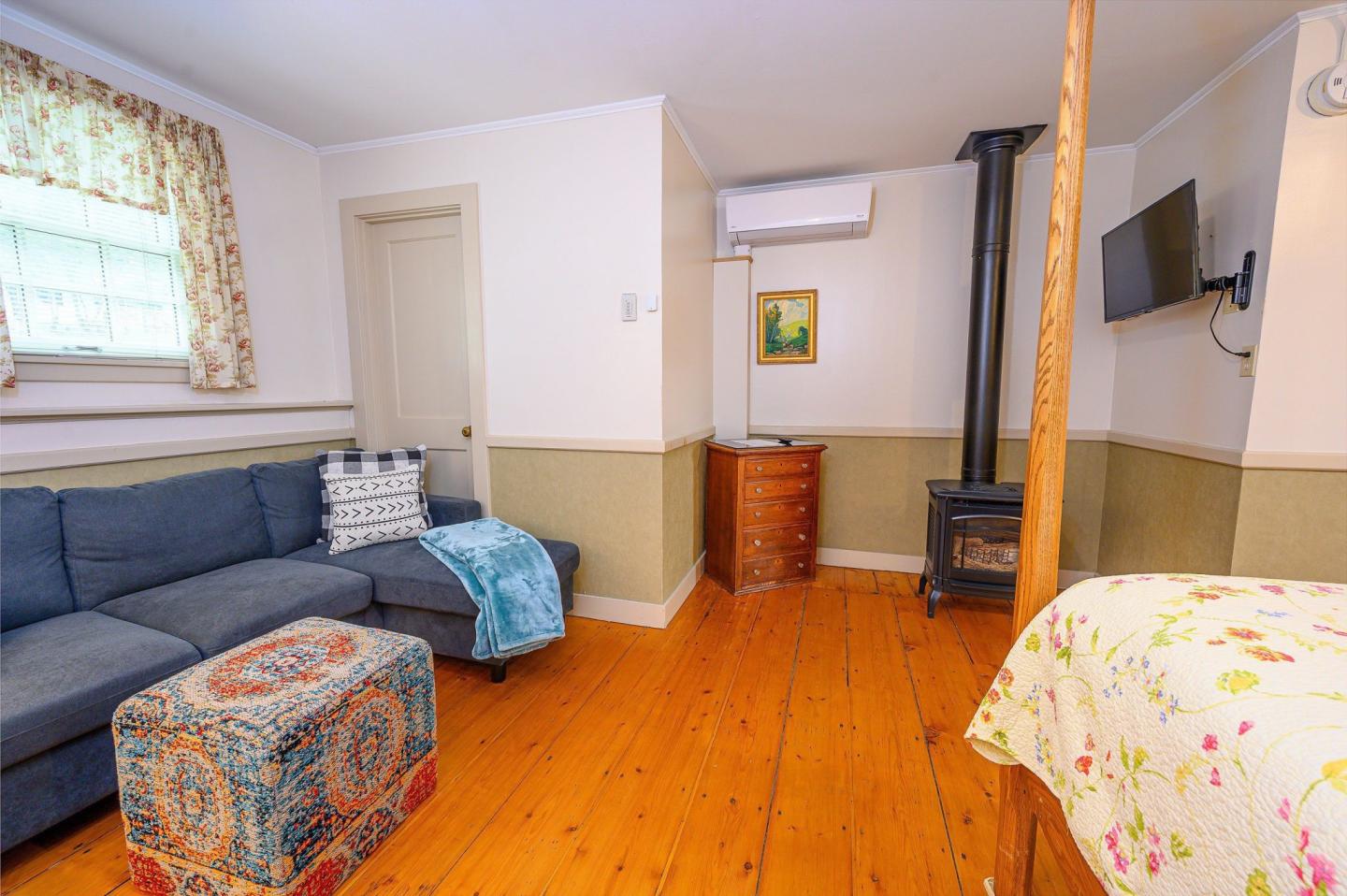 Brass Lantern Inn