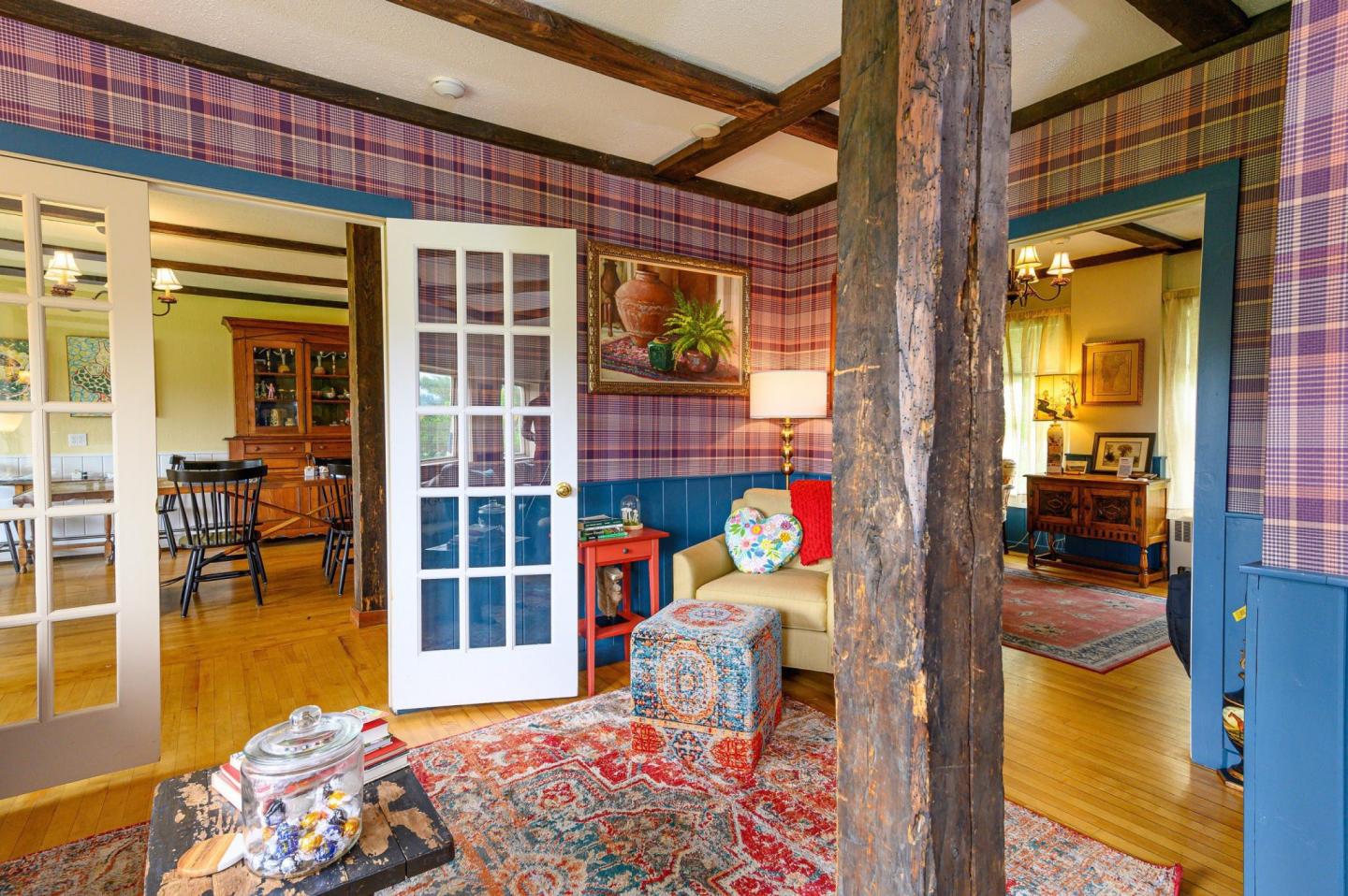 Brass Lantern Inn