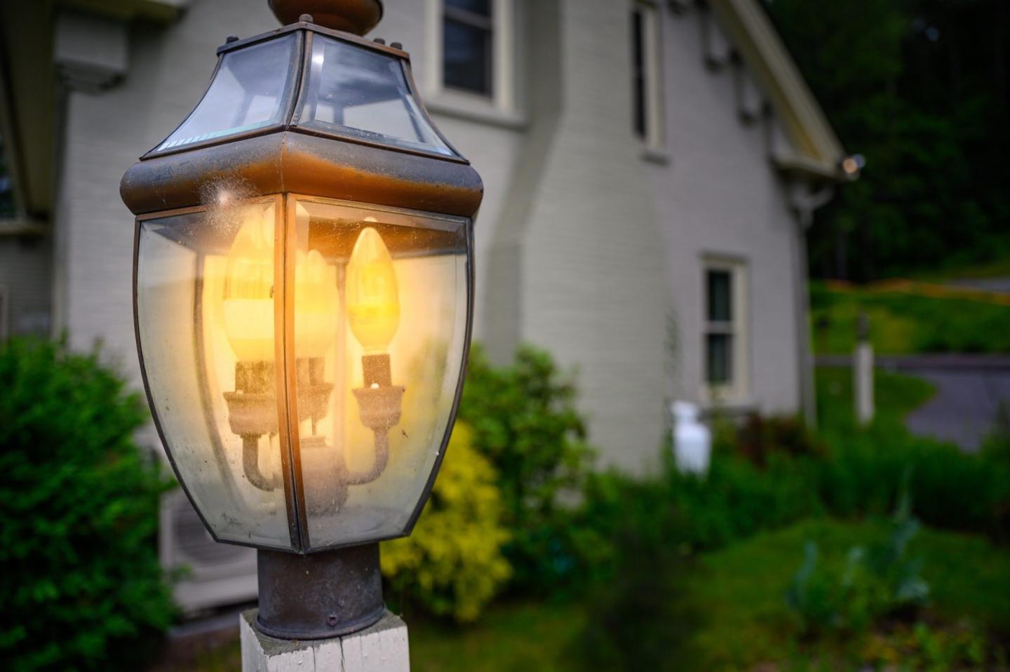 Brass Lantern Inn
