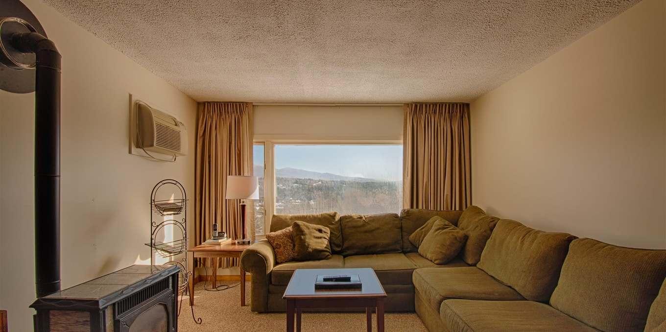 Sun & Ski Inn and Suites