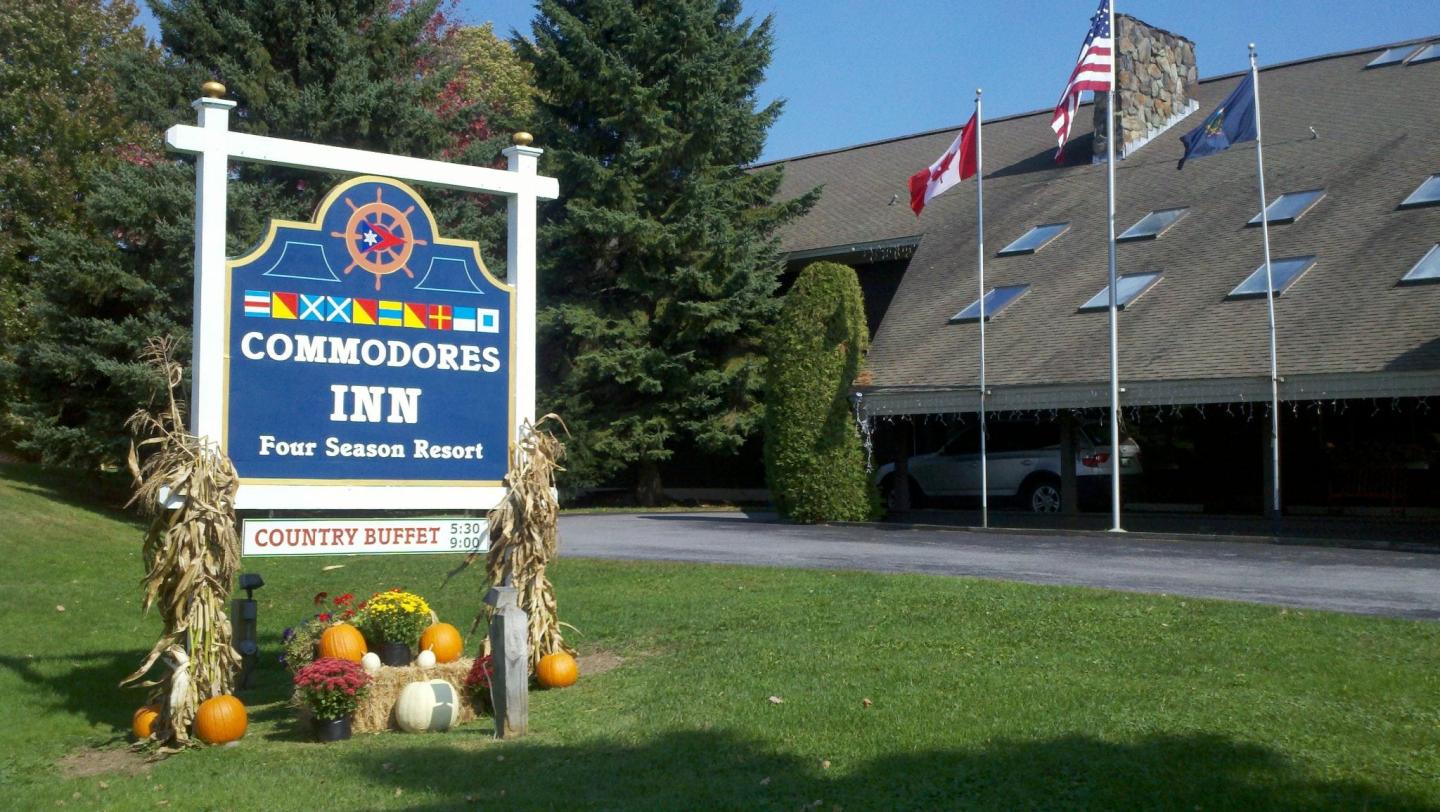 Commodores Inn