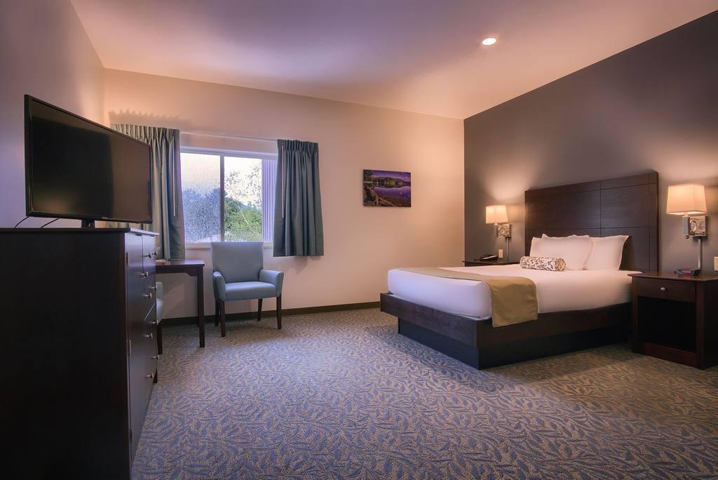 Sun & Ski Inn and Suites