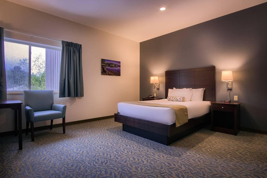 Sun & Ski Inn and Suites