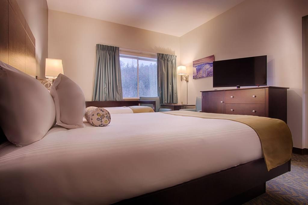 Sun & Ski Inn and Suites