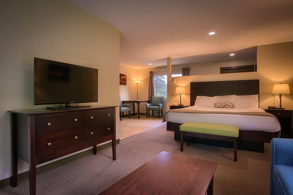 Sun & Ski Inn and Suites