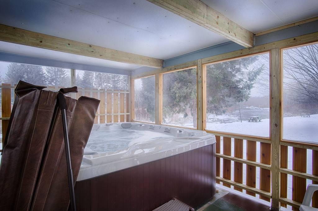 Sun & Ski Inn and Suites