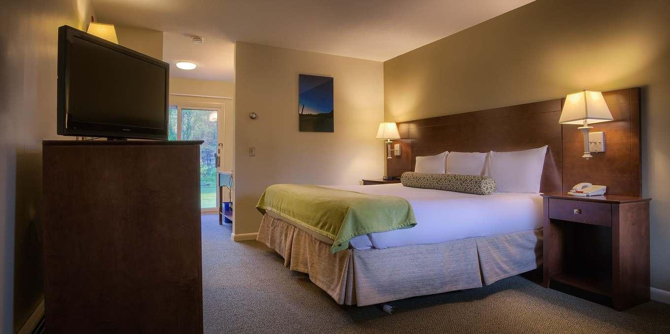 Sun & Ski Inn and Suites