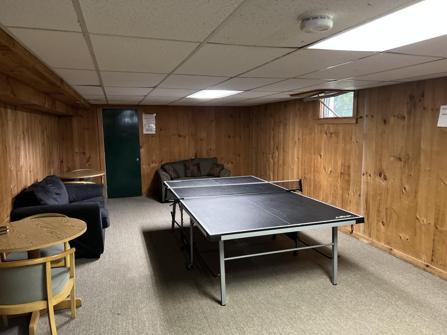 Stowe Motel Game Room with Ping Pong